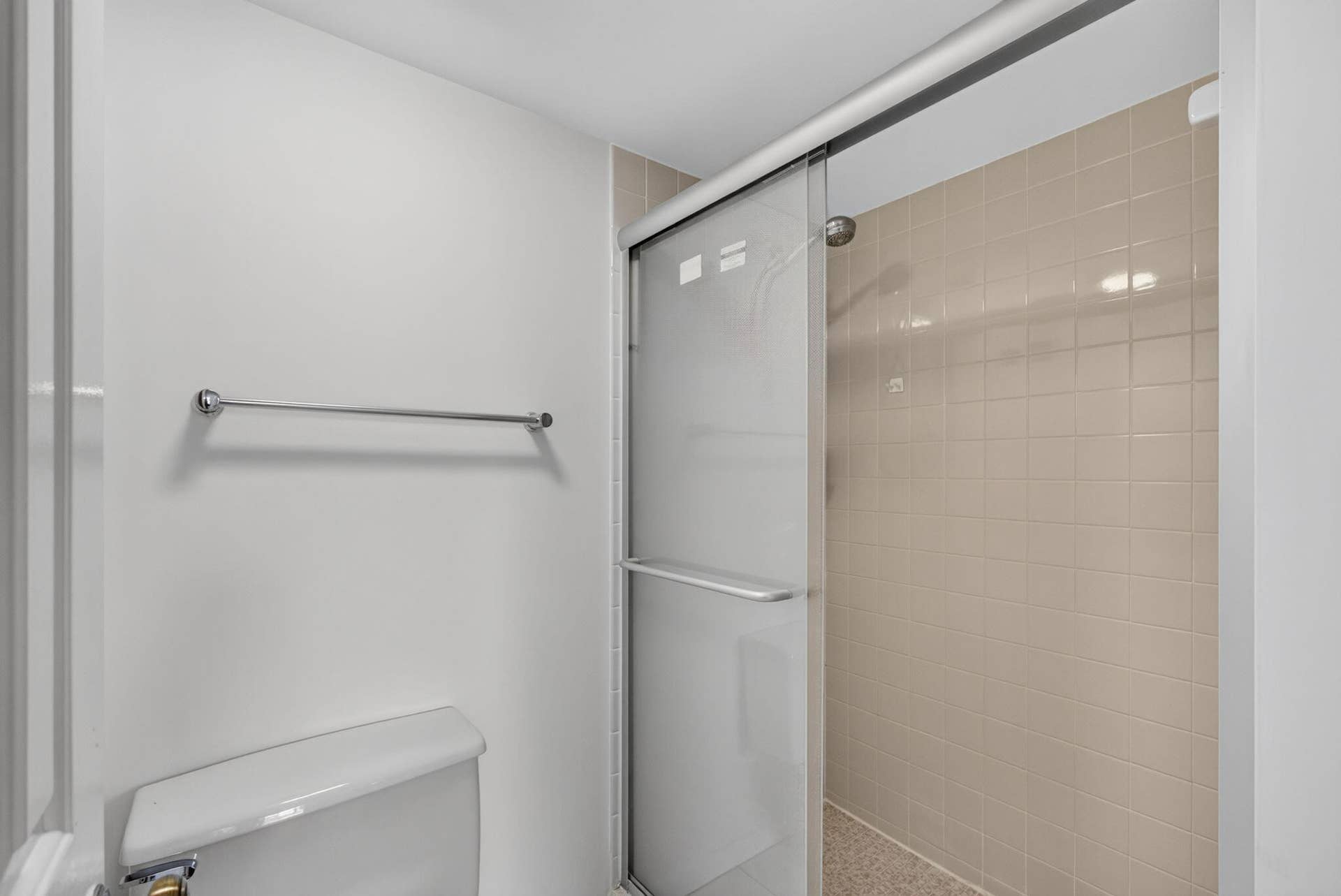 3626 WHITEHALL Drive, #306, West Palm Beach, FL 33401 27-web-or-mls-5D1A5380
