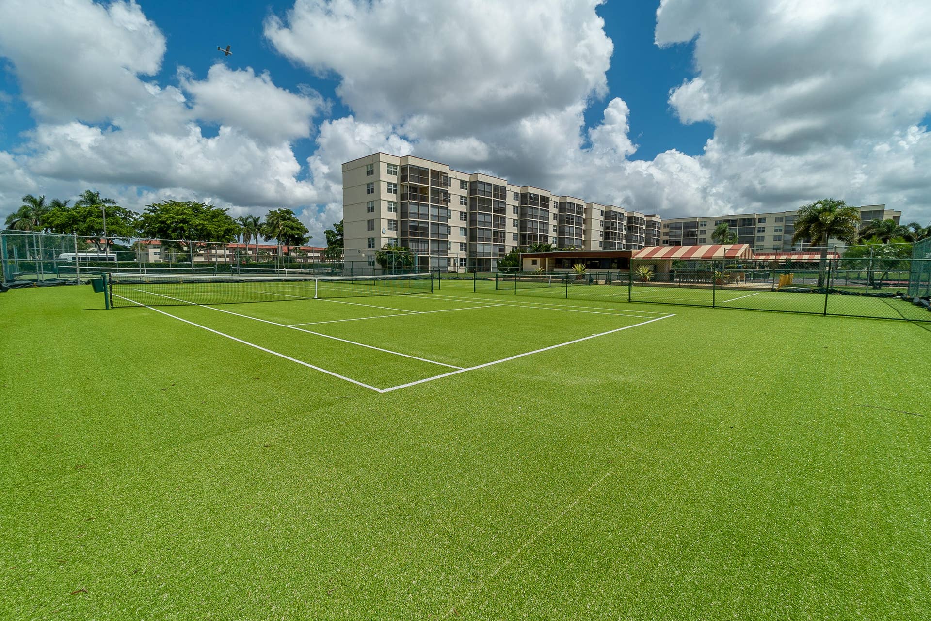 9411 N HOLLYBROOK LAKE Drive, #108, Pembroke Pines, FL 33025 36. Tennis Courts