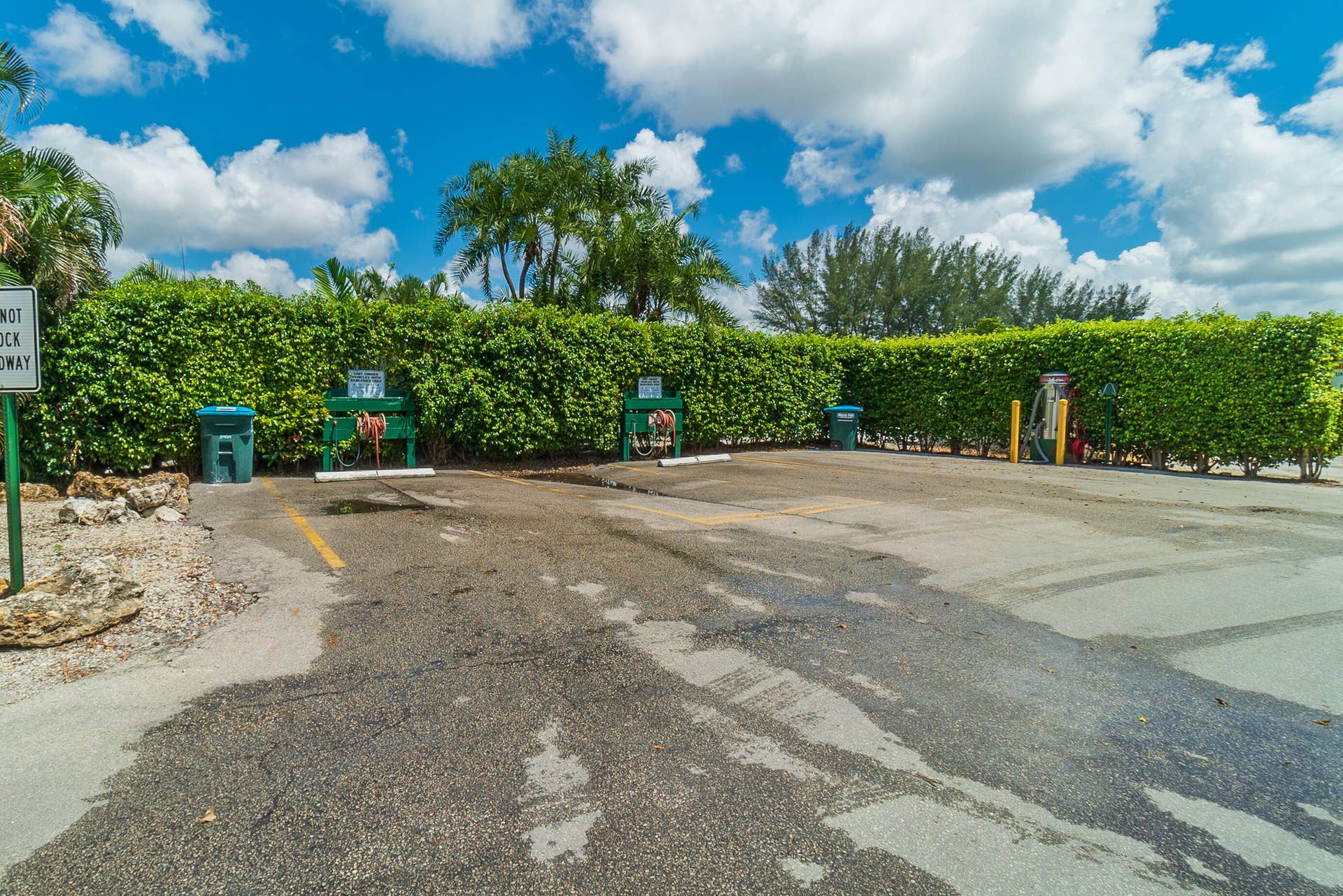 9411 N HOLLYBROOK LAKE Drive, #108, Pembroke Pines, FL 33025 34. Carwash