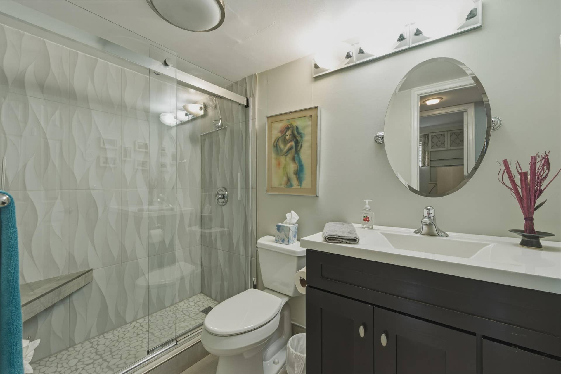 9411 N HOLLYBROOK LAKE Drive, #108, Pembroke Pines, FL 33025 5. Bathroom