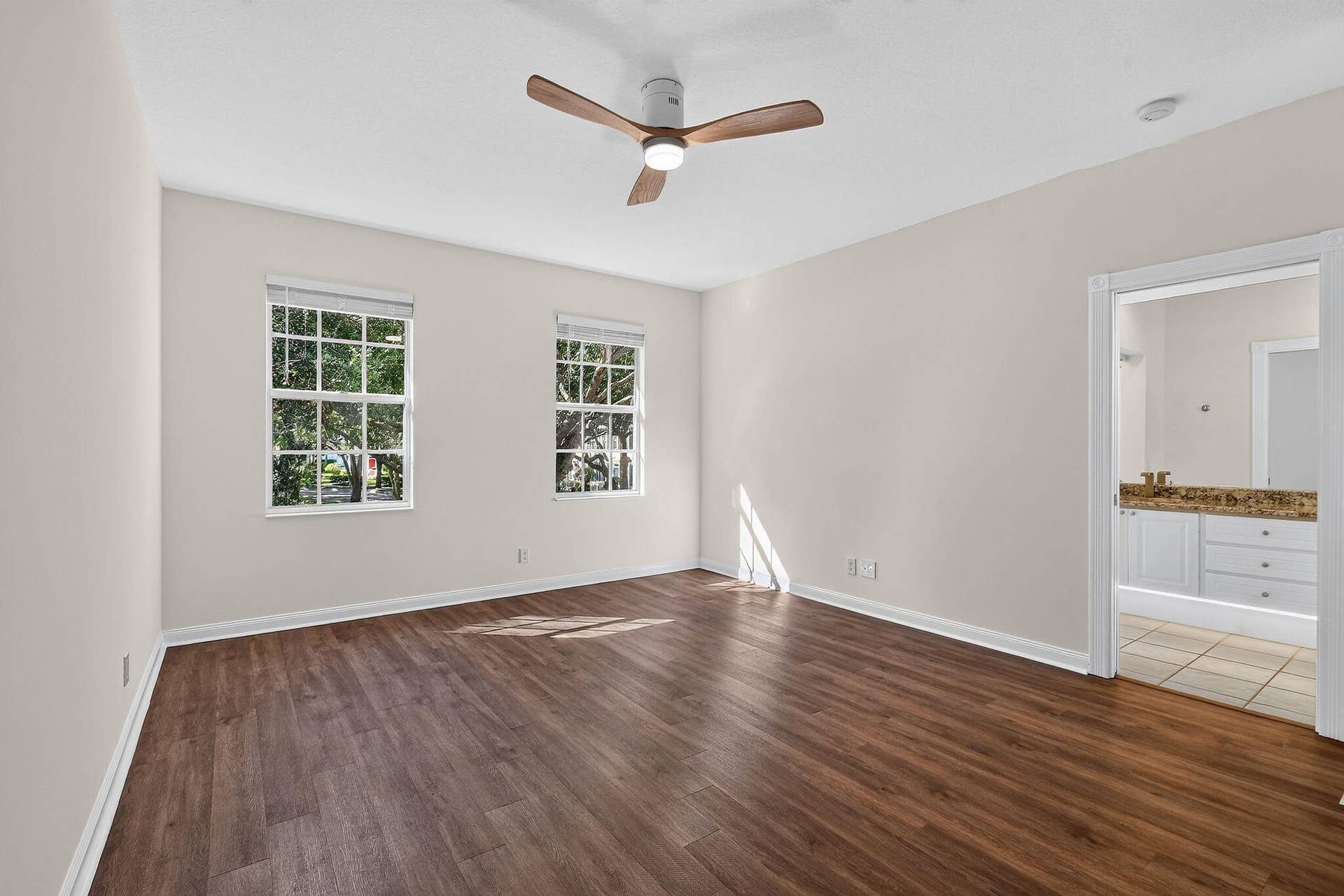 340JacarandaDr(26)