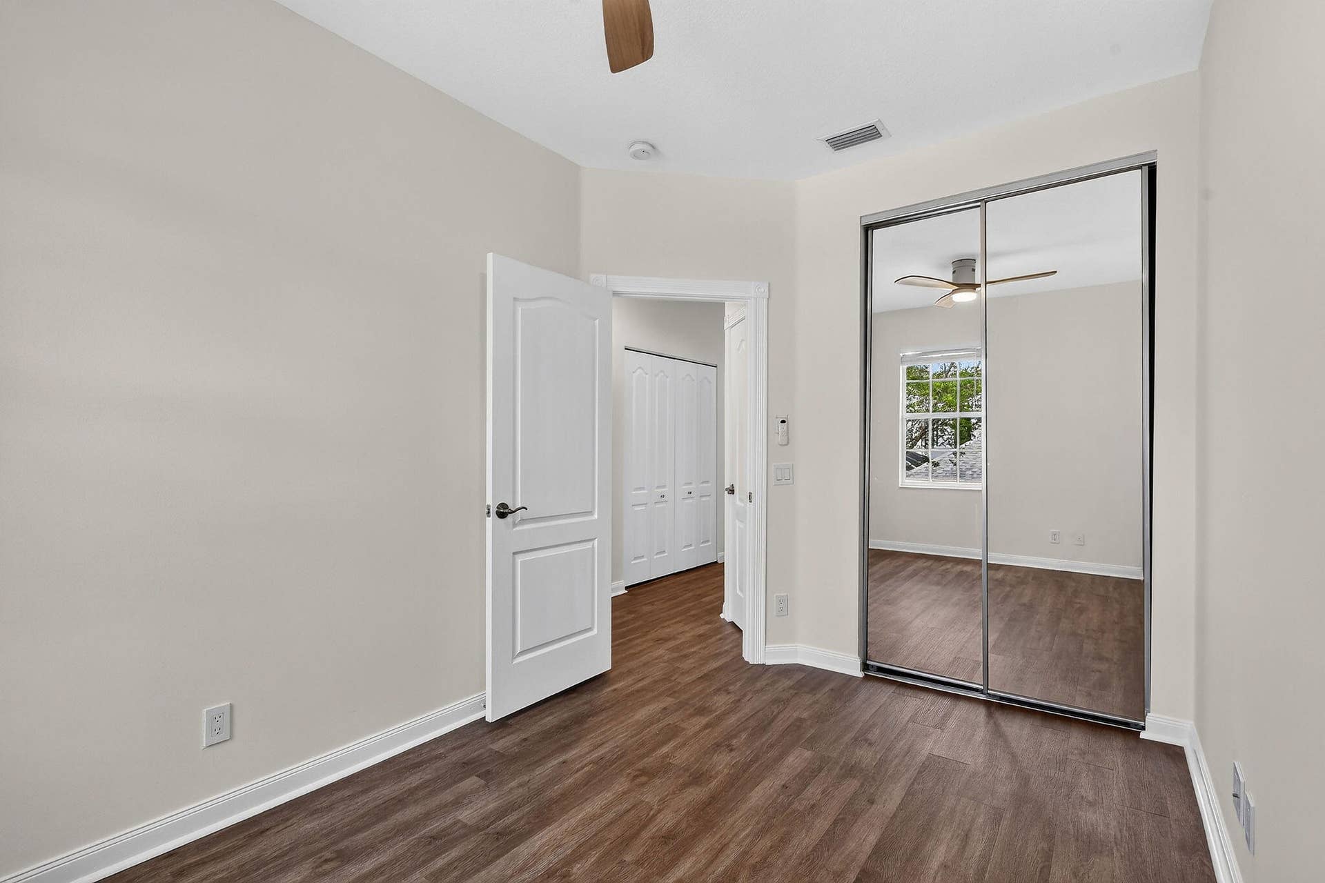 340JacarandaDr(41)