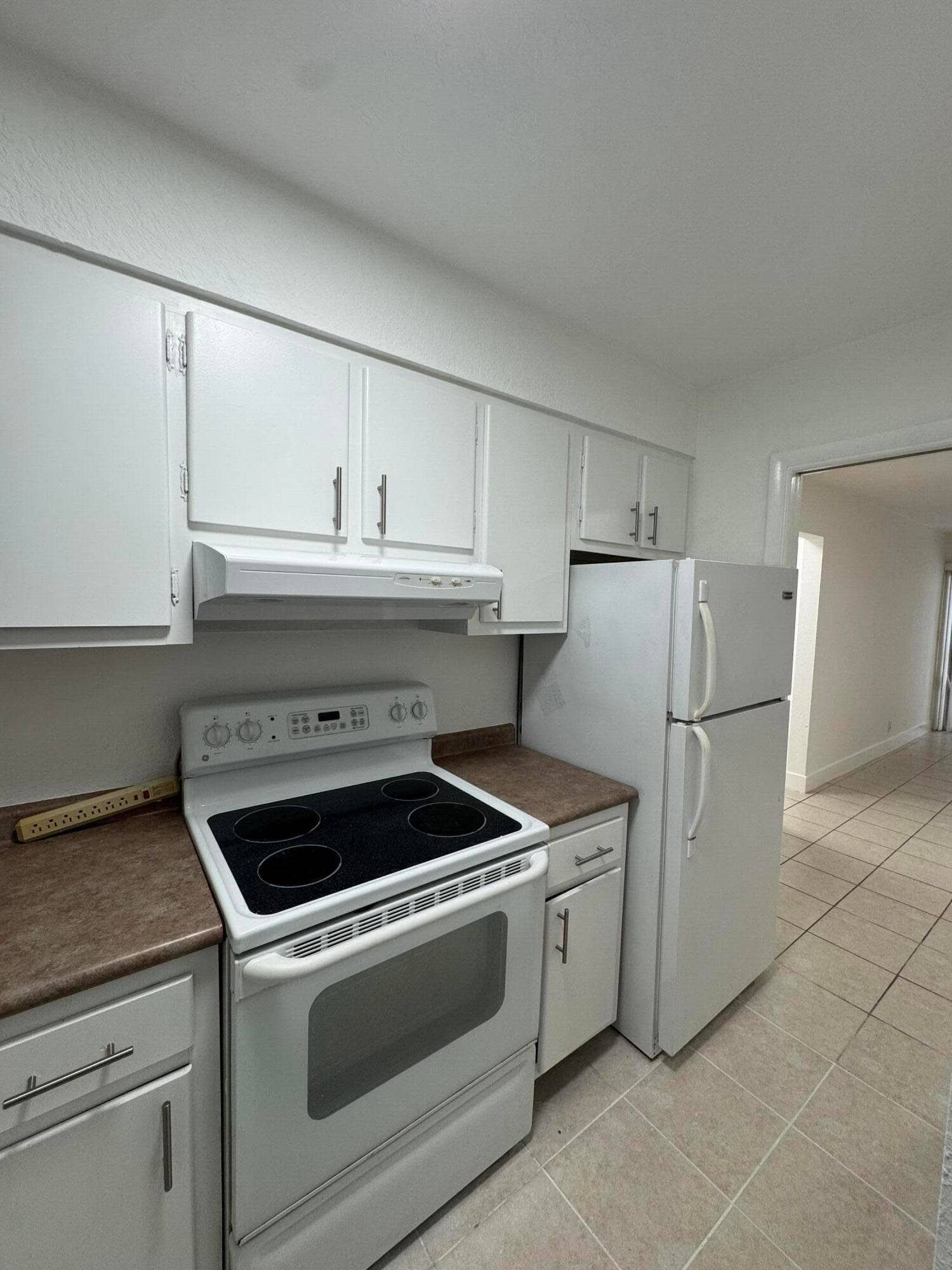 510 LAKE SHORE Drive, #35, Lake Park, FL 33403 Kitchen