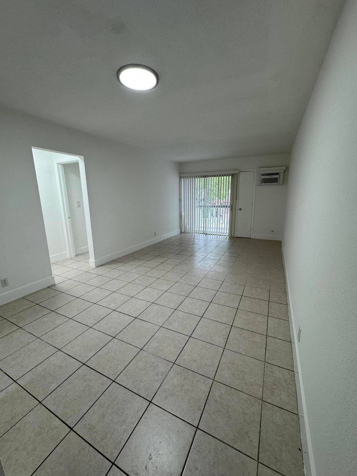 510 LAKE SHORE Drive, #35, Lake Park, FL 33403 Living Room
