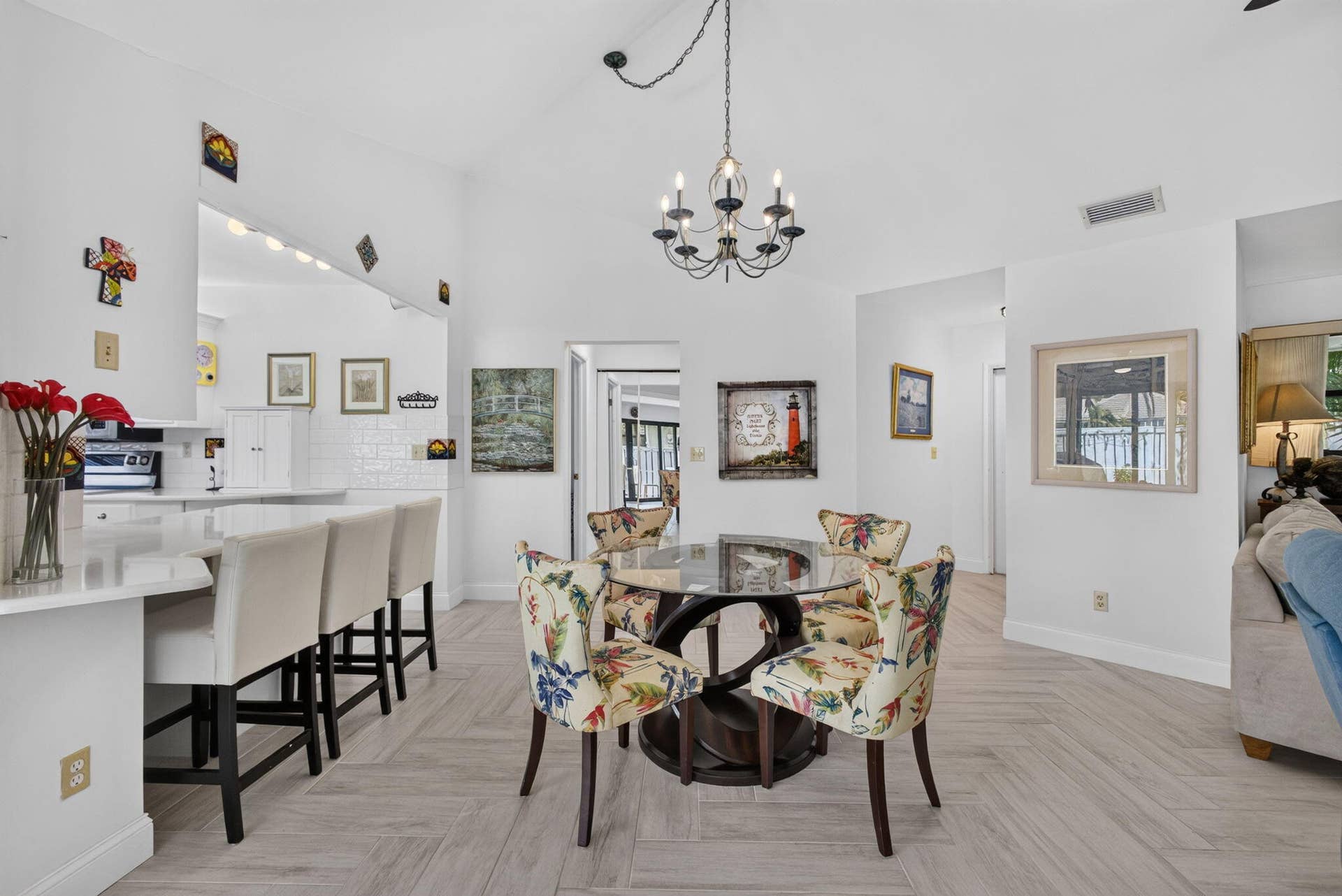 Dining & Kitchen