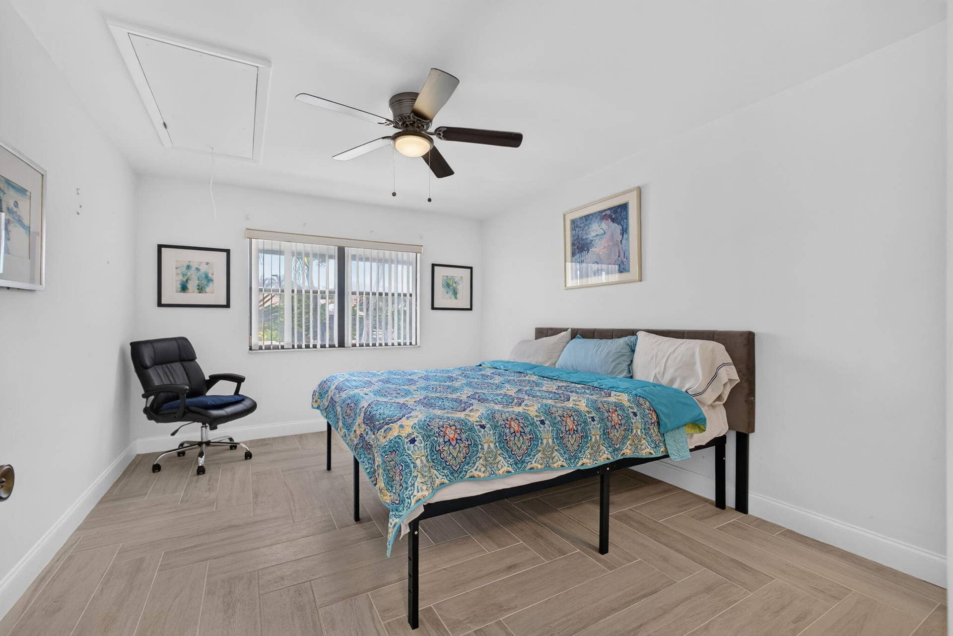 Guest bedroom
