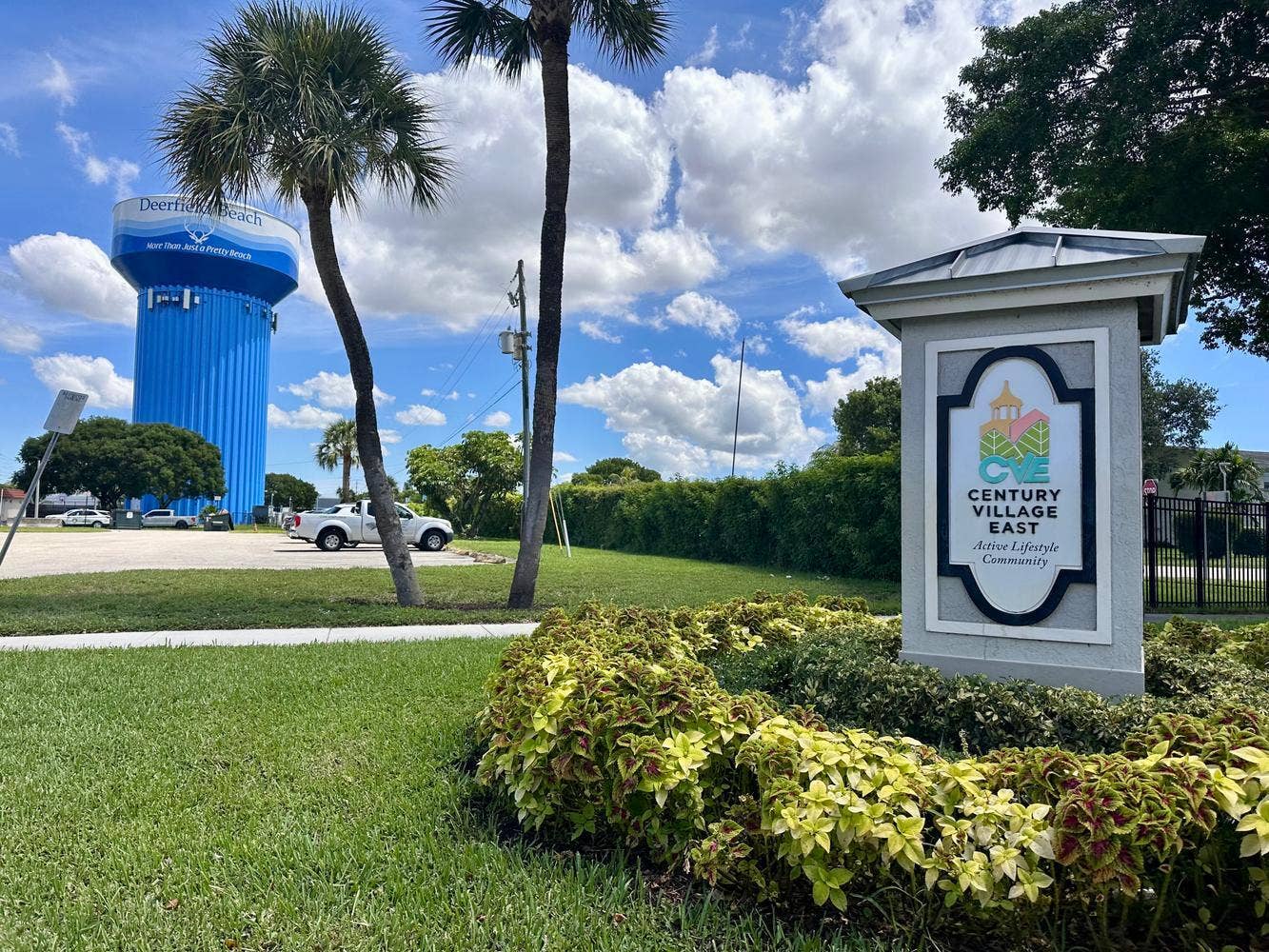 74 NEWPORT Court E, Deerfield Beach, FL 33442 025-012-Newport3-1334x1000