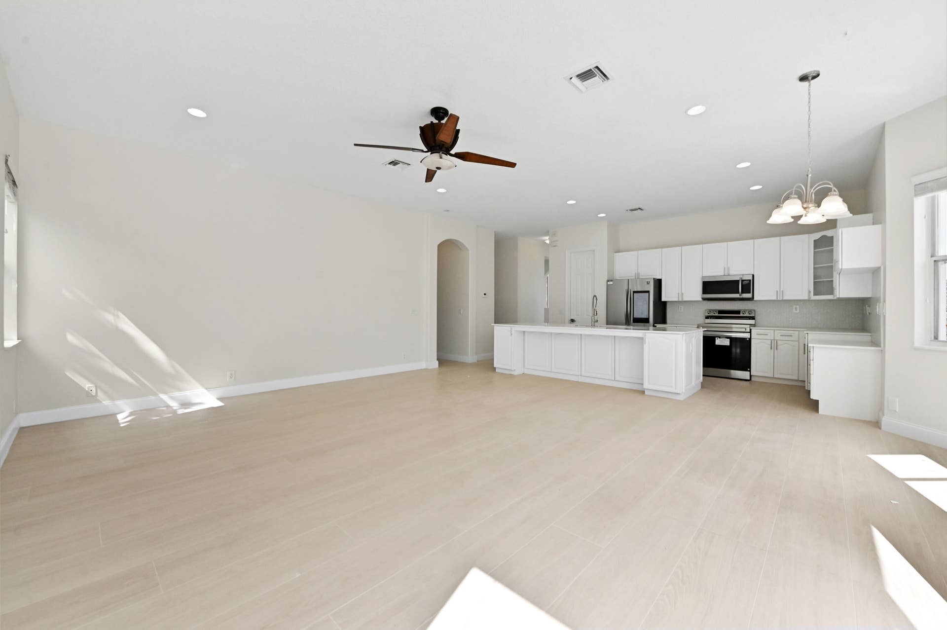 16 Family room 02