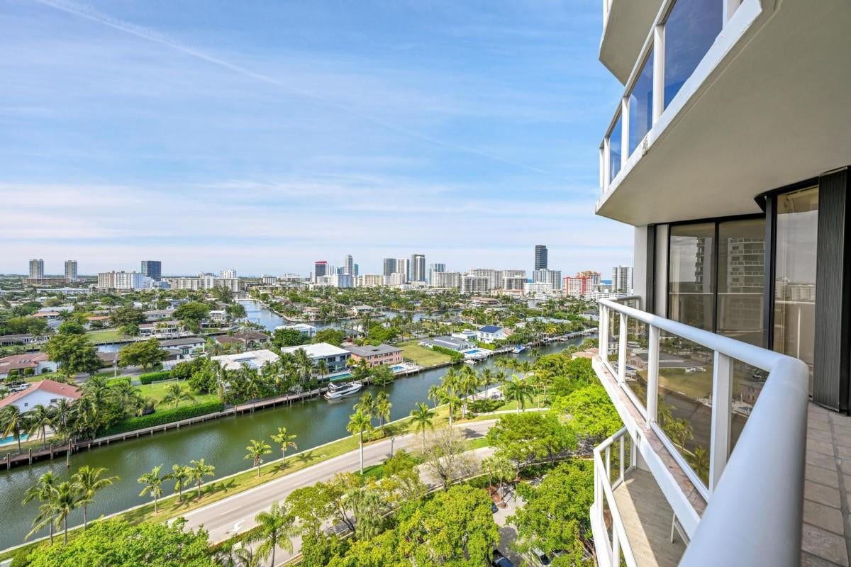 3640 Yacht Club Drive, #1501, Aventura, FL 33180 Photo 8