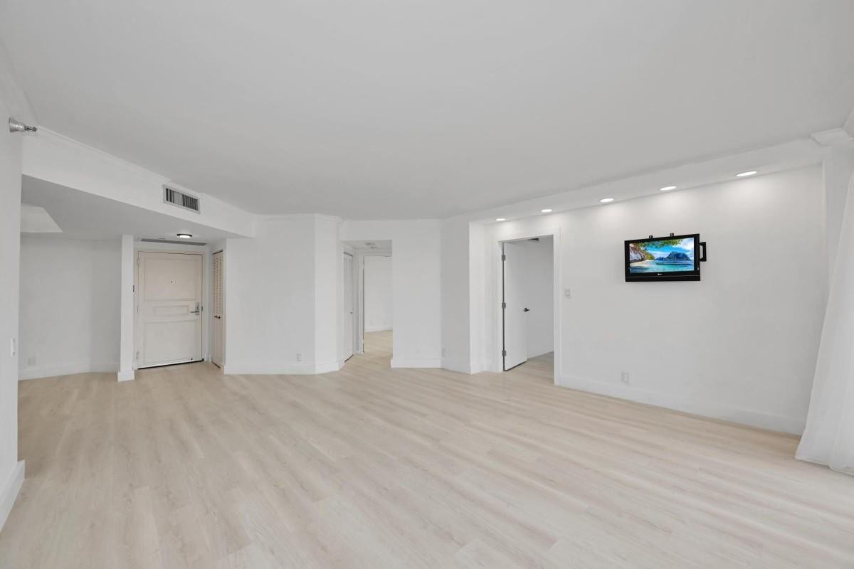 3640 Yacht Club Drive, #1501, Aventura, FL 33180 Photo 4