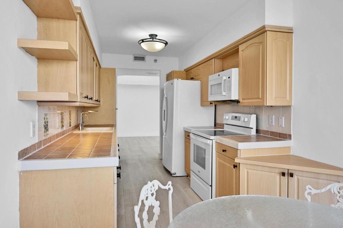 3640 Yacht Club Drive, #1501, Aventura, FL 33180 Photo 10