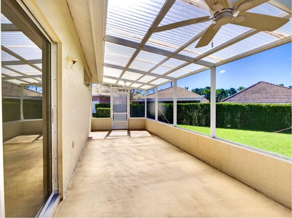 9013 HEATHLAND Court, Mount Dora, FL 32757 9013 Heathland back porch 2