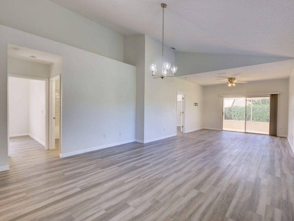 9013 HEATHLAND Court, Mount Dora, FL 32757 9013 Heathlan d dining living room combo