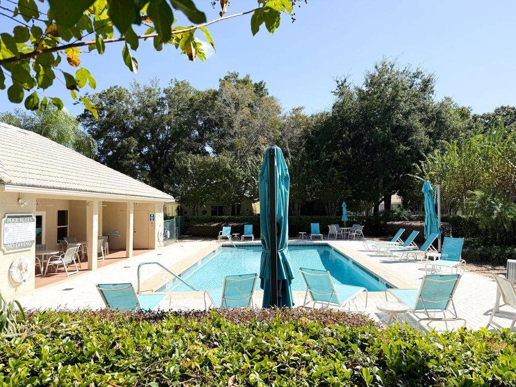 9013 HEATHLAND Court, Mount Dora, FL 32757 9013 Heathland pool