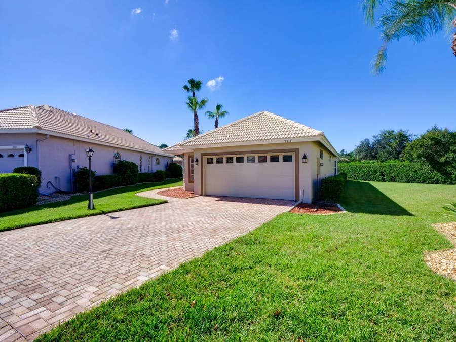 Property photo for 9013 HEATHLAND Court, Mount Dora, FL
