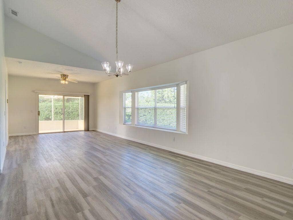 9013 HEATHLAND Court, Mount Dora, FL 32757 9013 Heathland dining living room