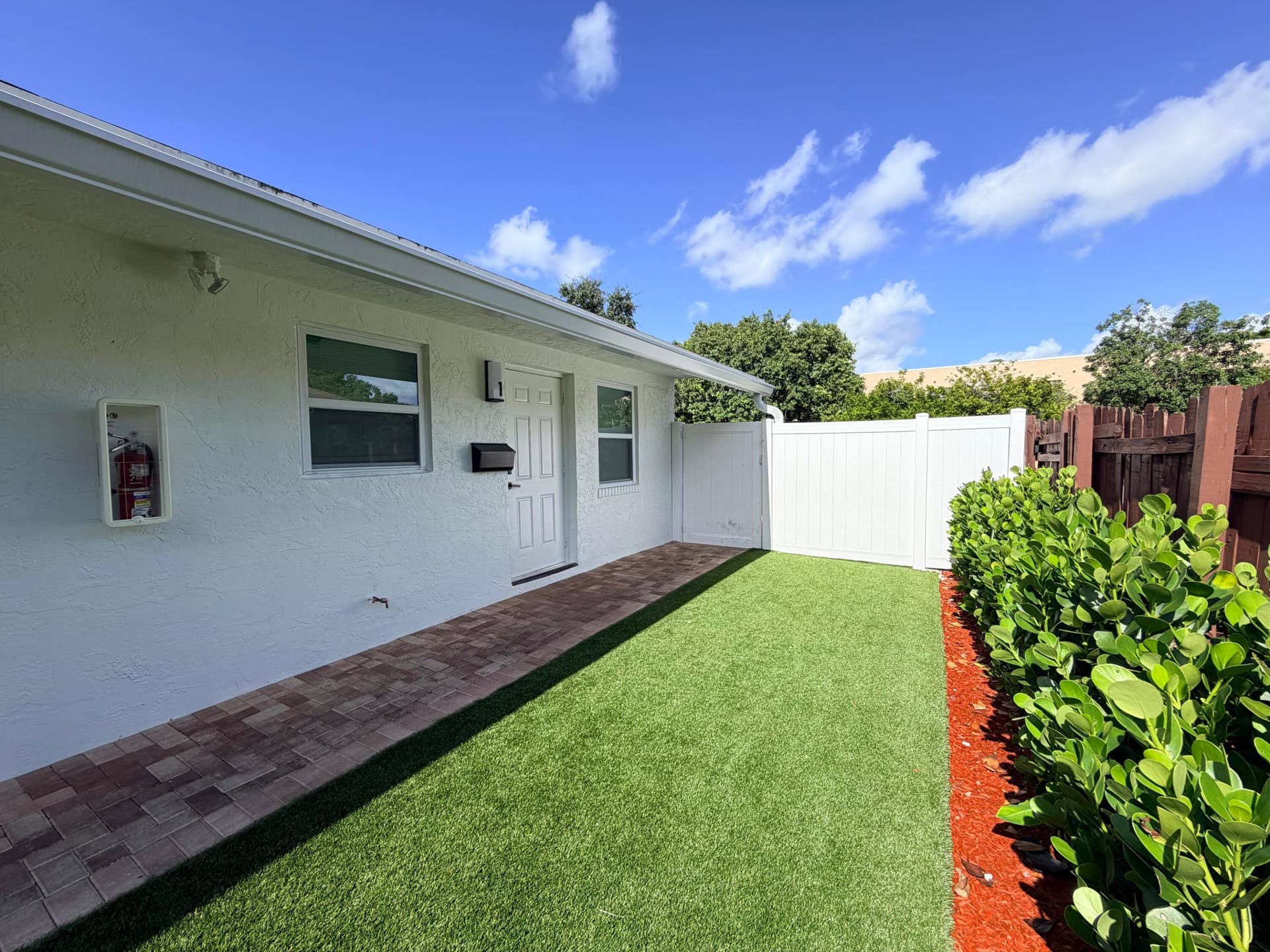 334 SW Avondale Drive, #1, Pompano Beach, Pompano Beach, FL 33060 2026-10-20 11.00.04