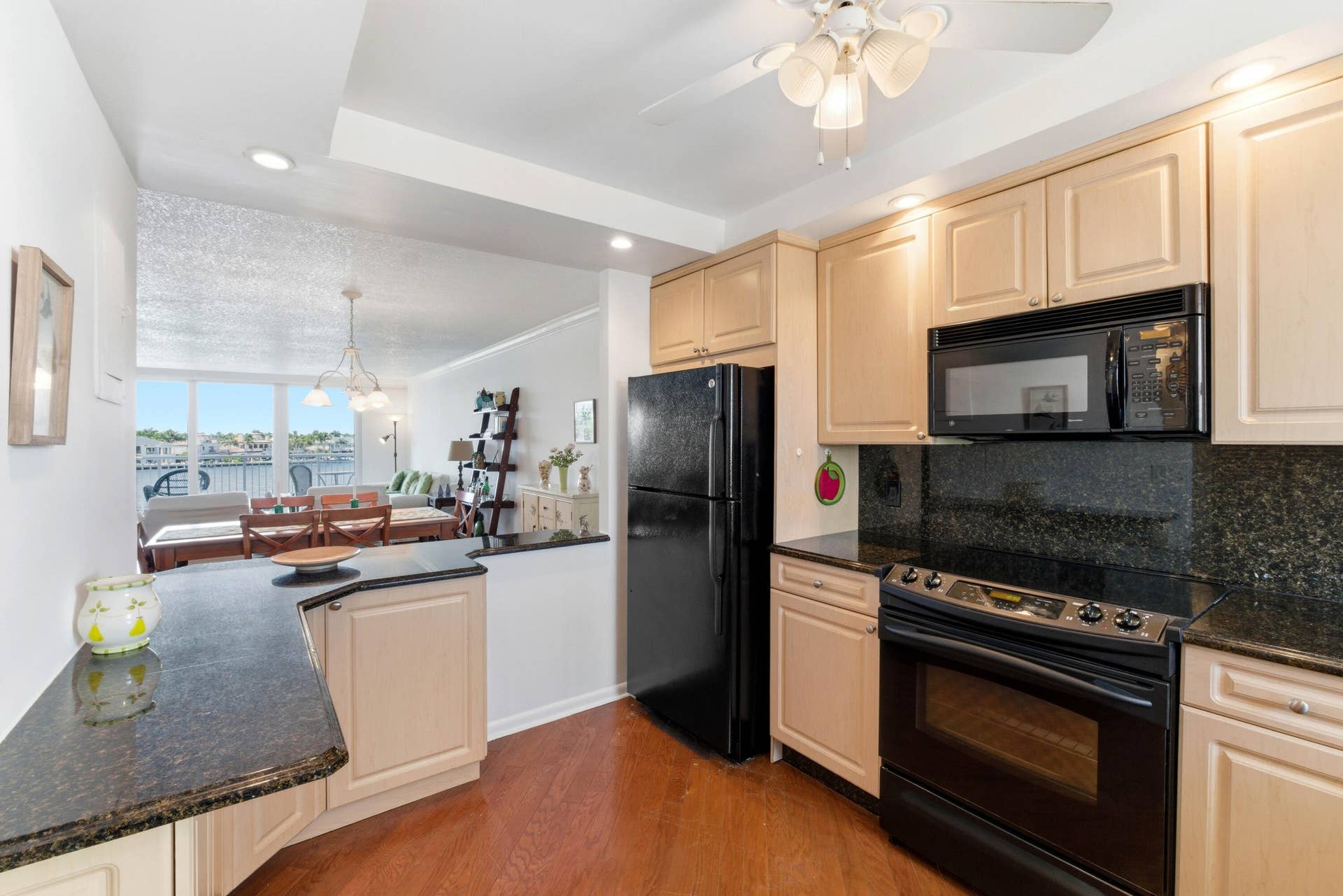 511 Bayshore Dr U410 _033