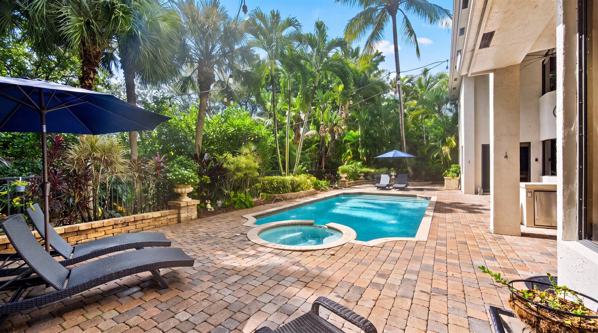 10586 Versailles Boulevard, Wellington, FL 33449 Private Pool Area