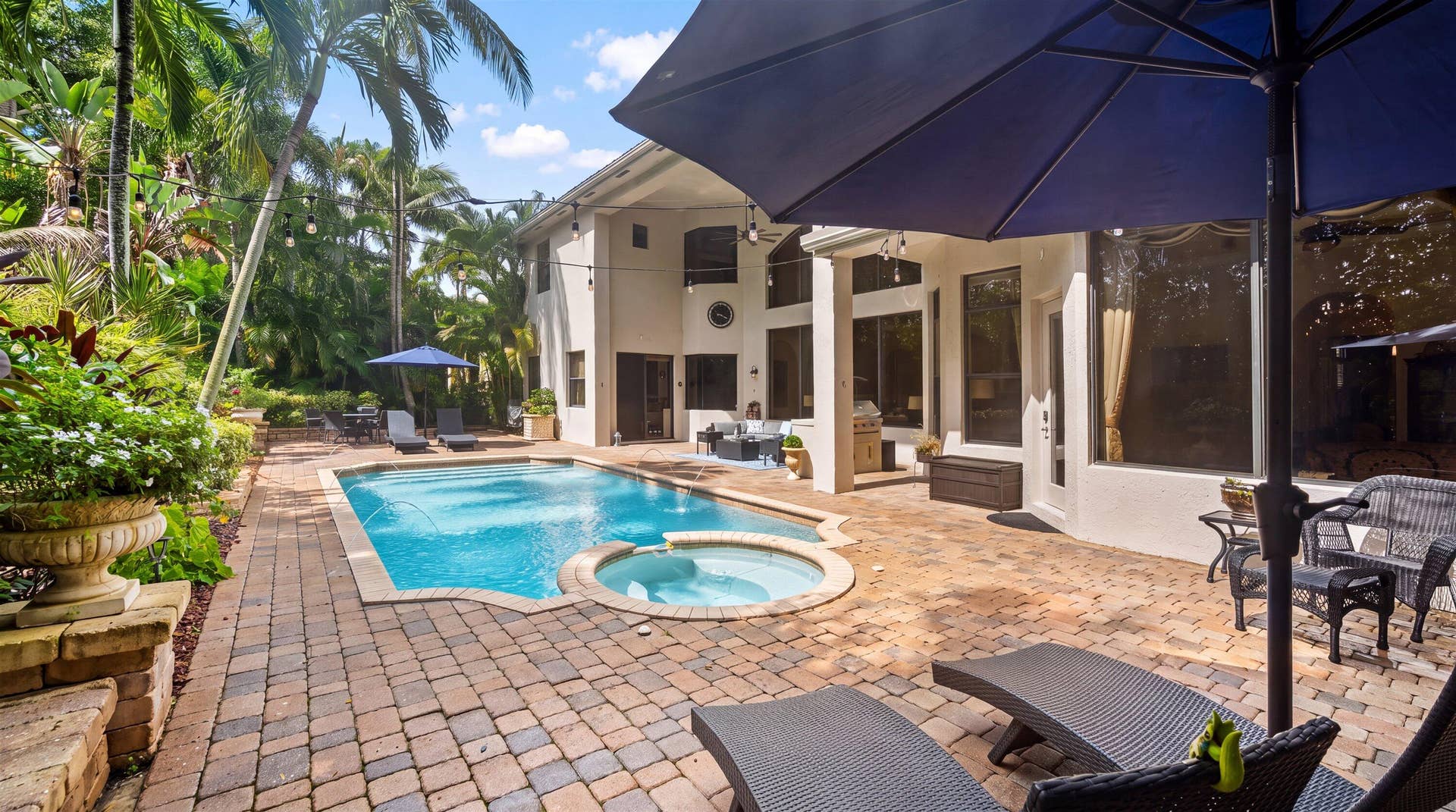 10586 Versailles Boulevard, Wellington, FL 33449 Pool Renovated 2021