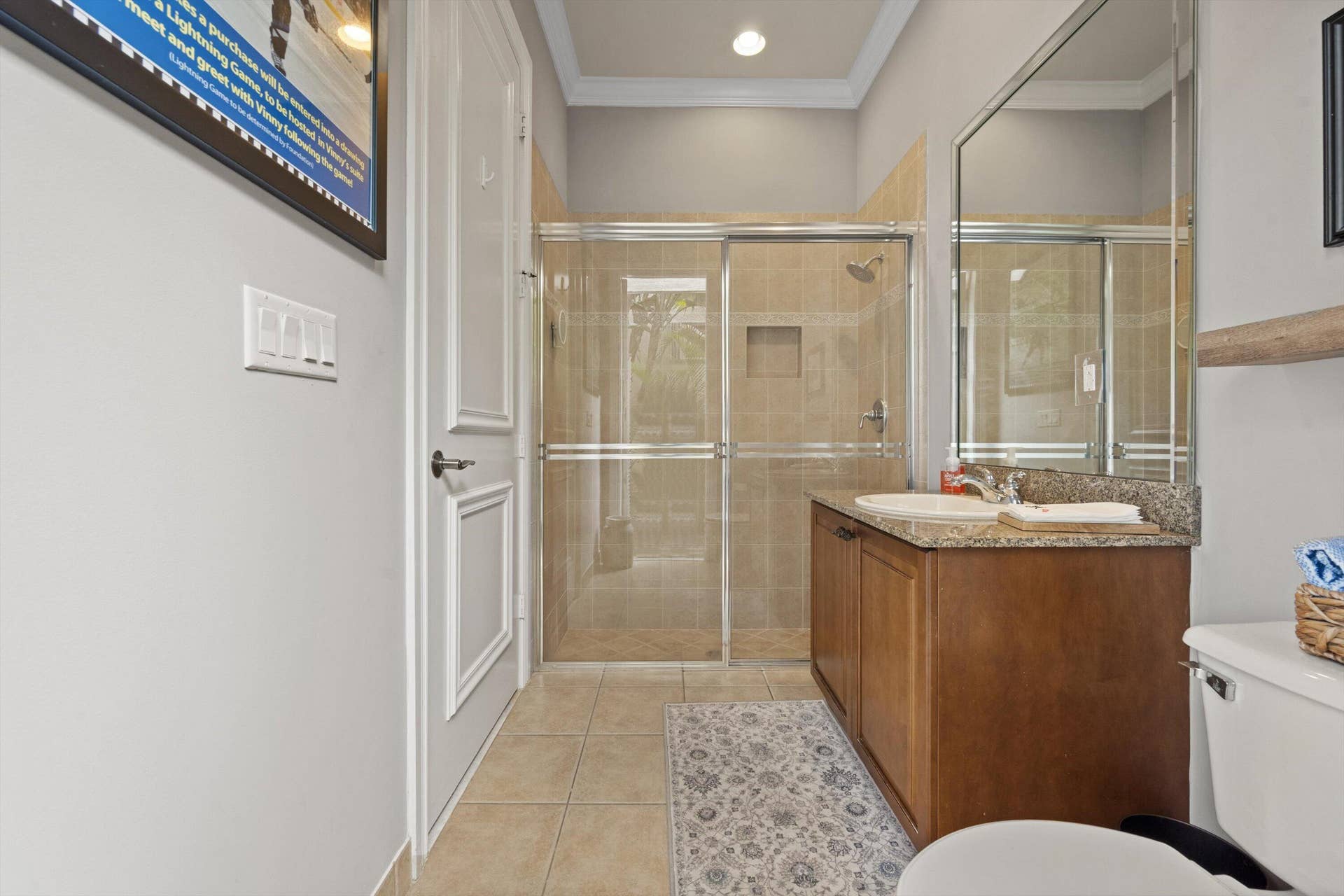10586 Versailles Boulevard, Wellington, FL 33449 Full Bathroom First Floor