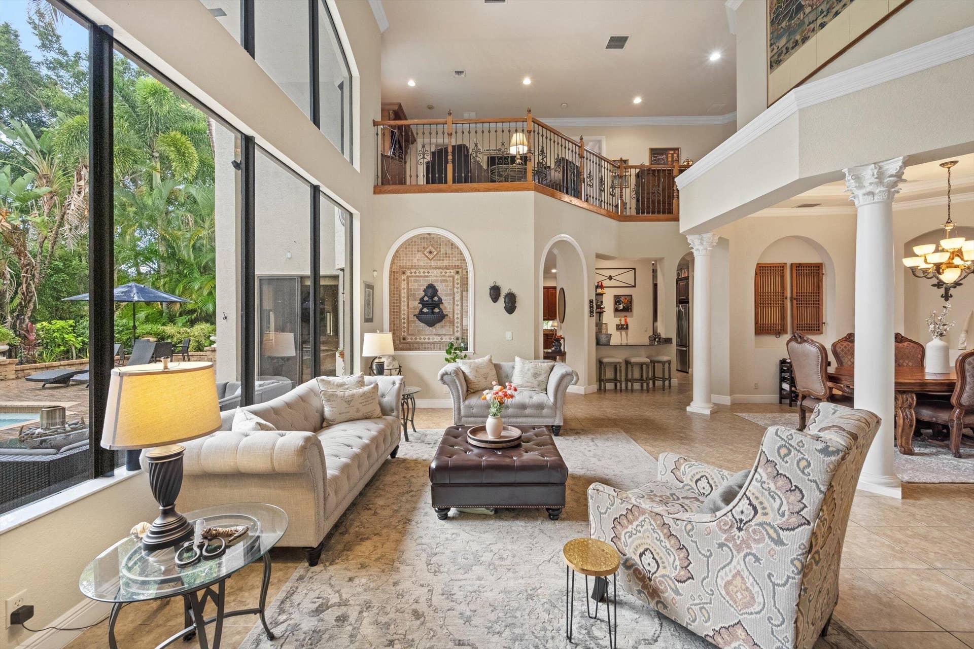 10586 Versailles Boulevard, Wellington, FL 33449 Living Room