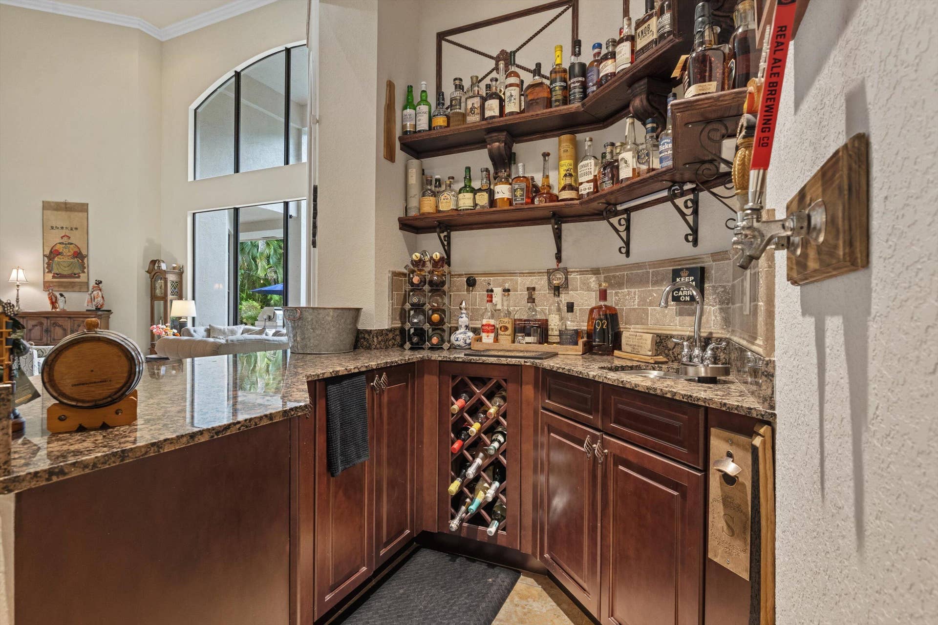 10586 Versailles Boulevard, Wellington, FL 33449 Dedicated Bar