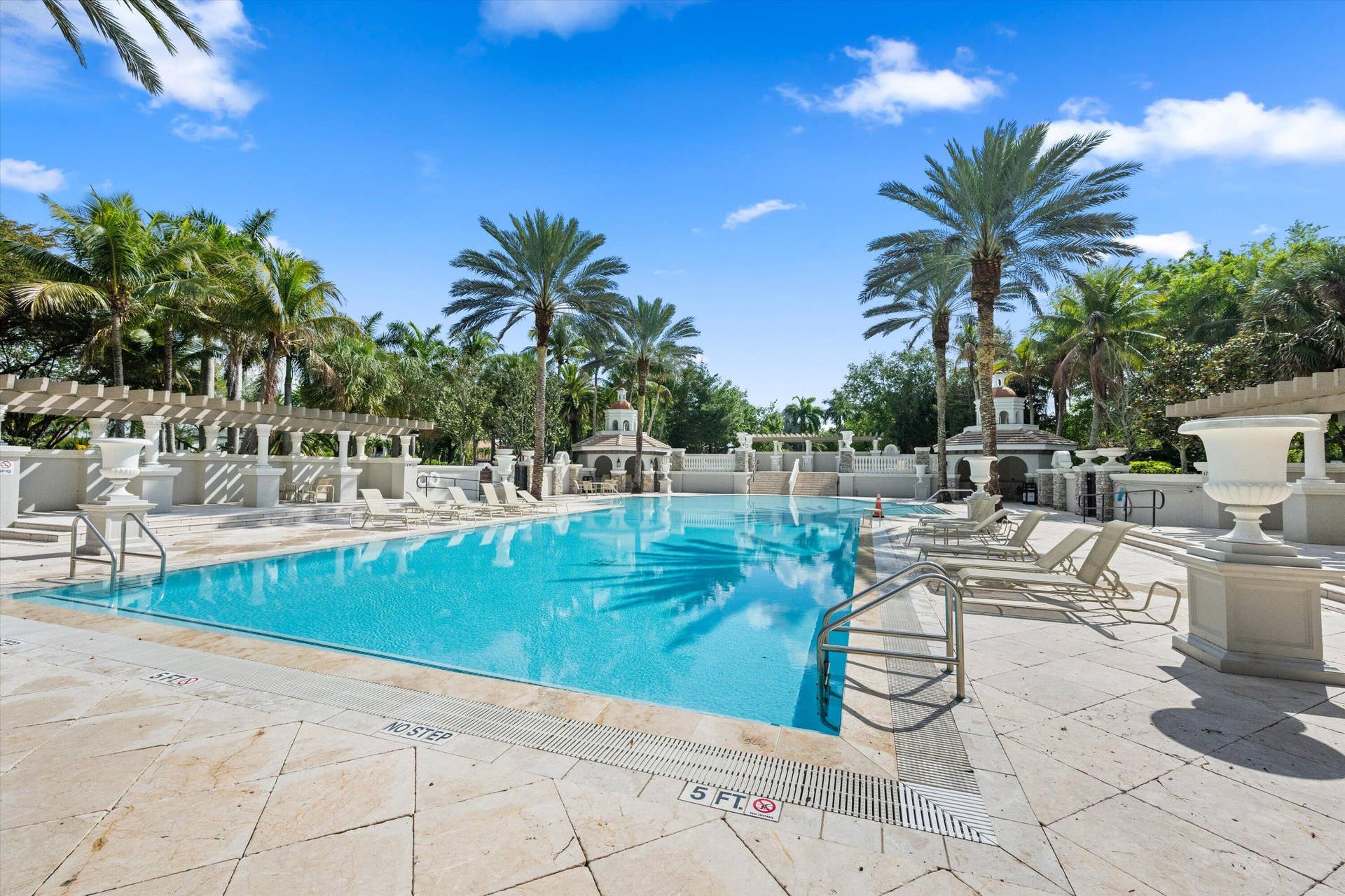 10586 Versailles Boulevard, Wellington, FL 33449 Clubhouse Pool
