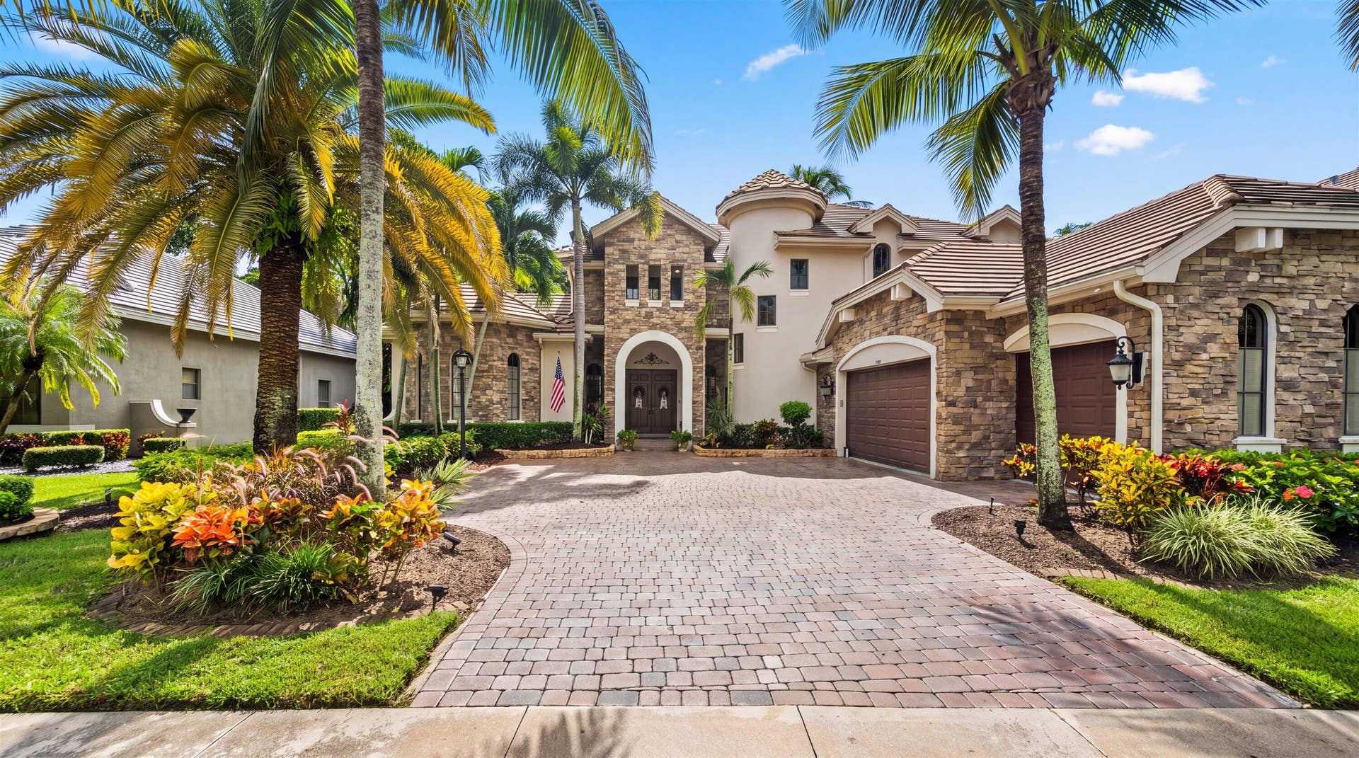10586 Versailles Boulevard, Wellington, FL 33449 Front Exterior