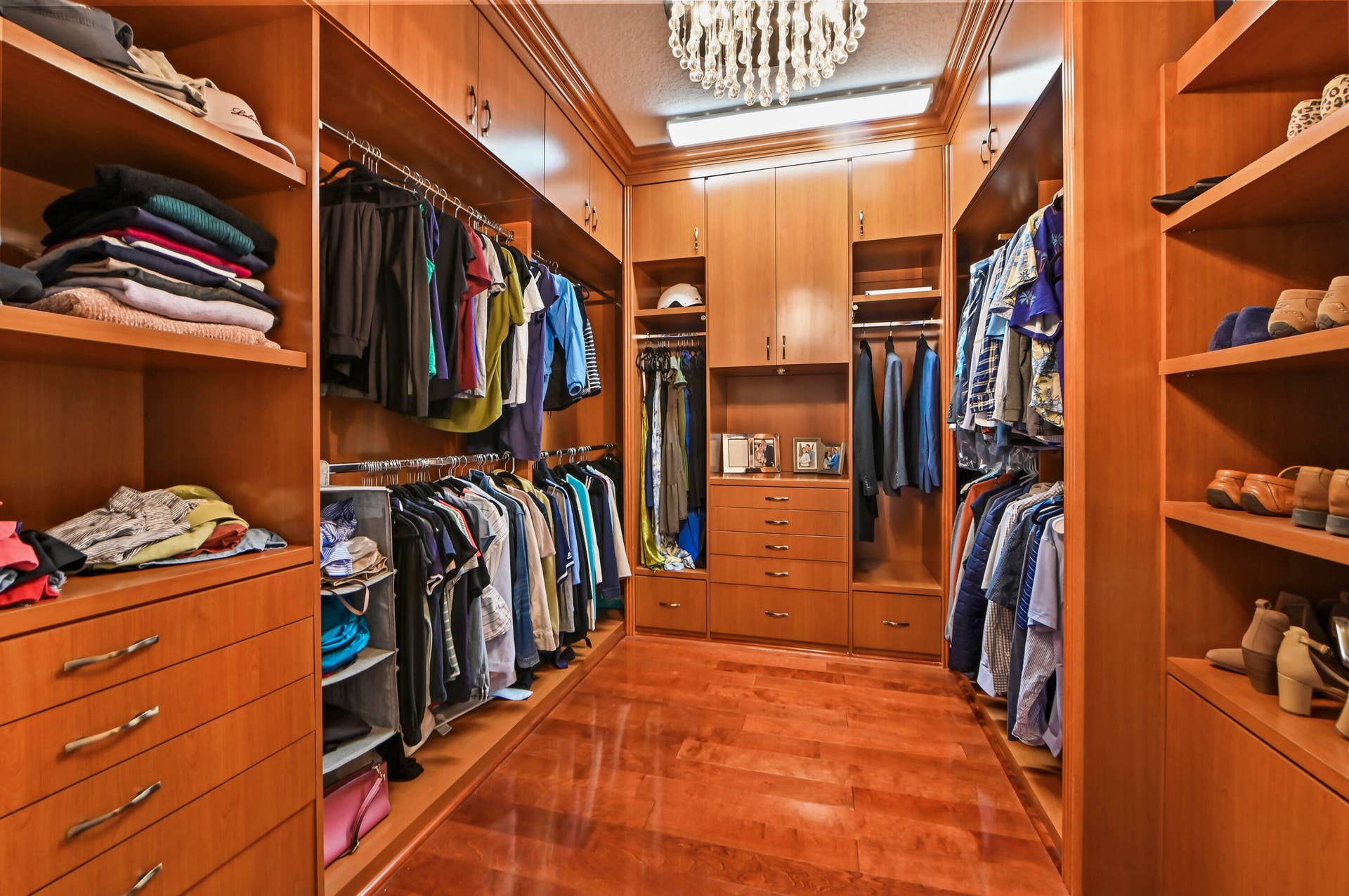 35 Closet 1