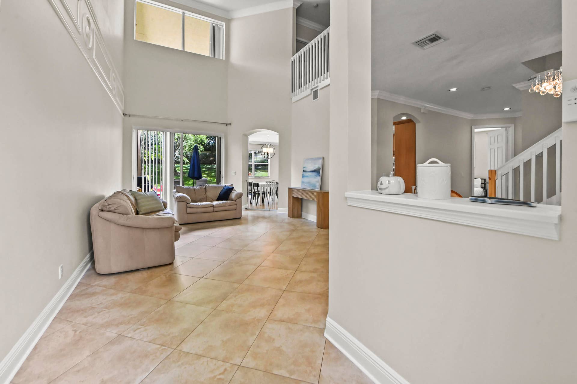 04 Foyer 01