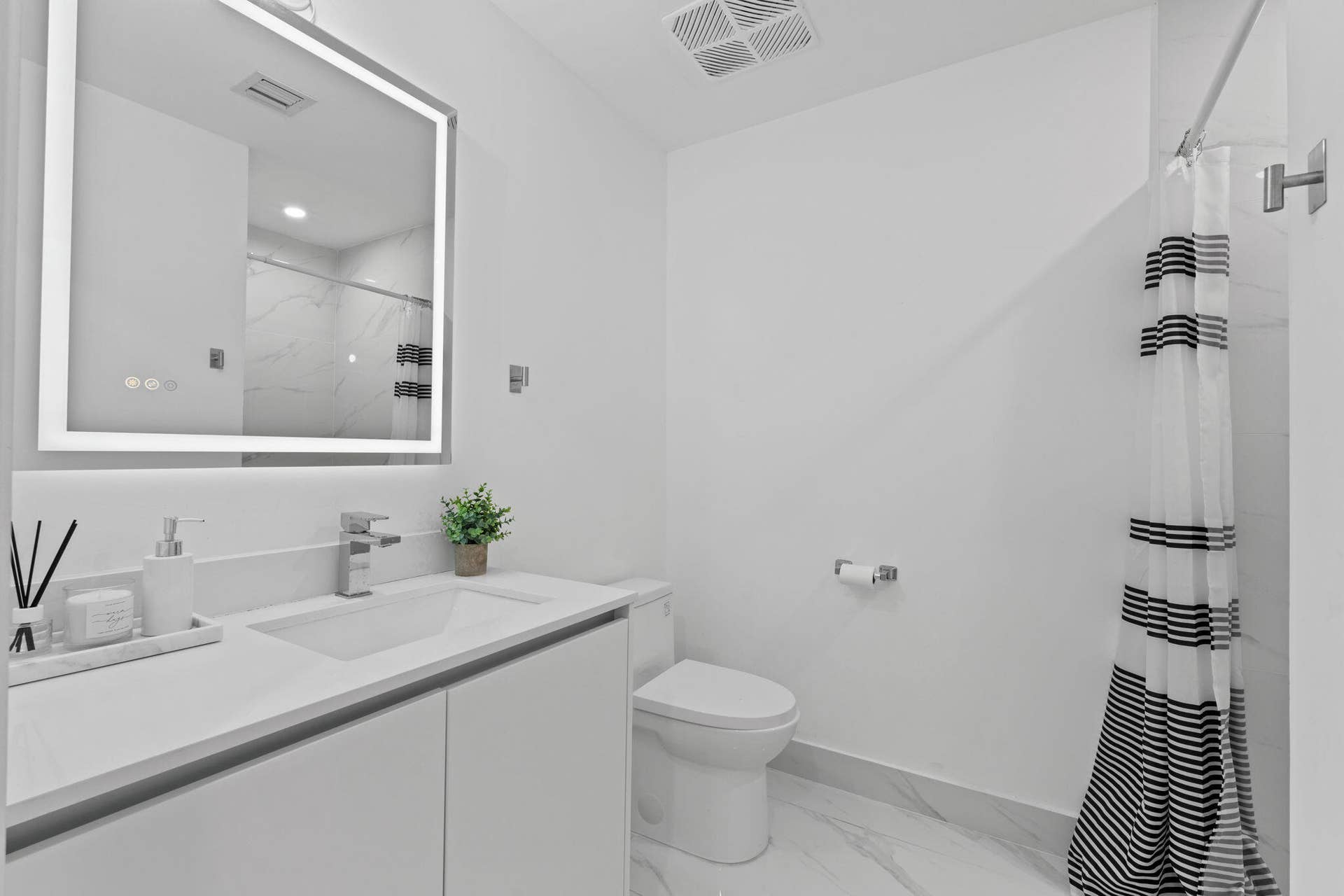 3-web-or-mls-A7401344