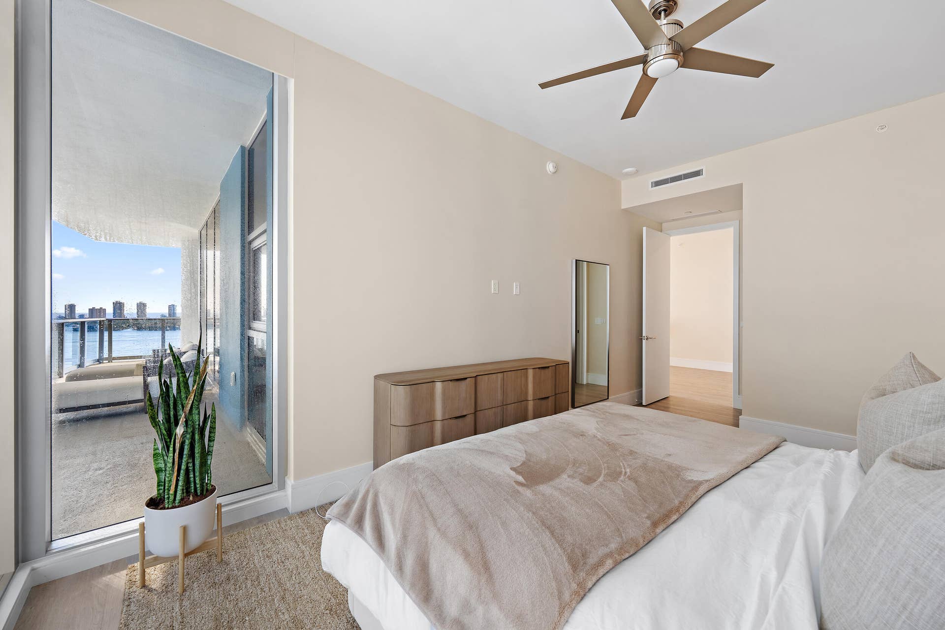 220 Lake Shore Drive, #1402, Lake Park, FL 33403 Primary Bedroom