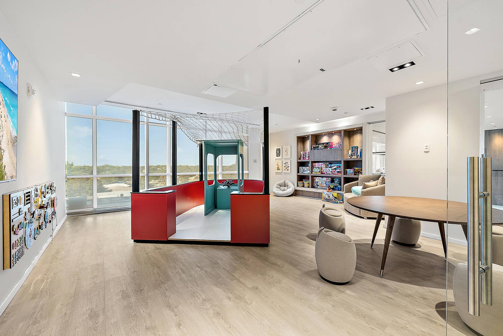 220 Lake Shore Drive, #1402, Lake Park, FL 33403 5th Floor Kids' Playroom