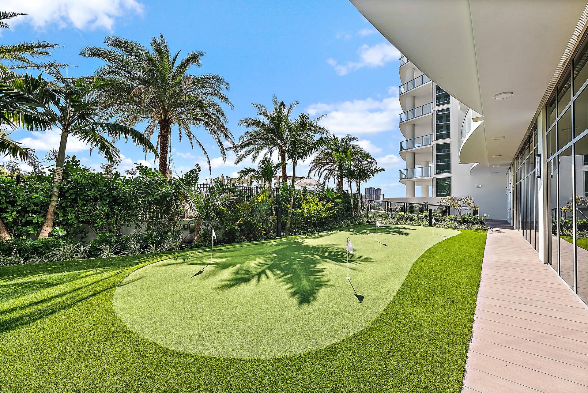 220 Lake Shore Drive, #1402, Lake Park, FL 33403 6th Floor Golf Putting Green