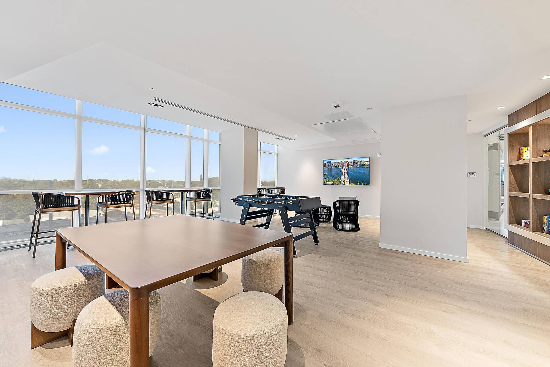 220 Lake Shore Drive, #1402, Lake Park, FL 33403 5th Floor Game Room