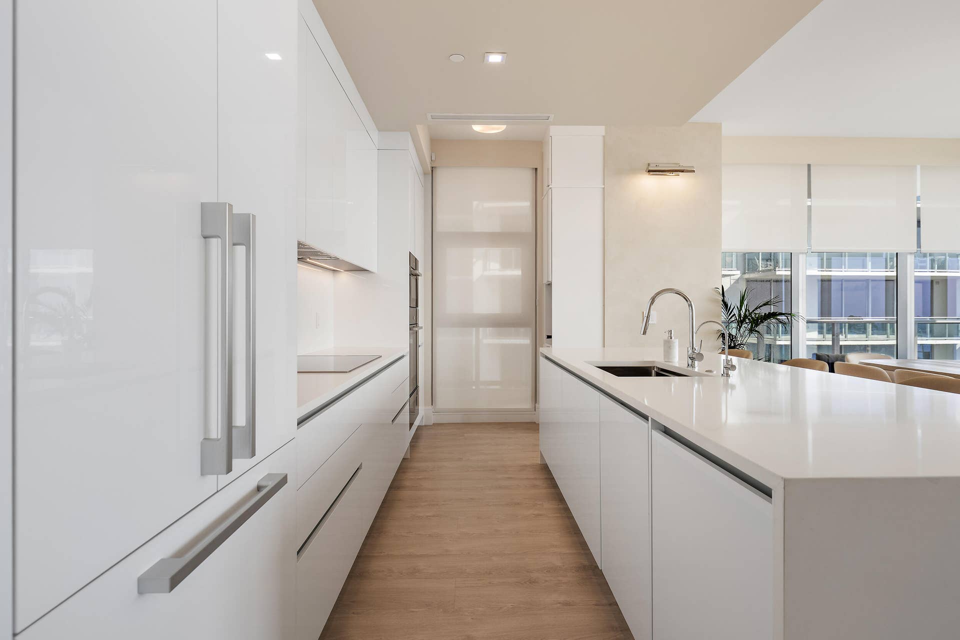 220 Lake Shore Drive, #1402, Lake Park, FL 33403 Kitchen