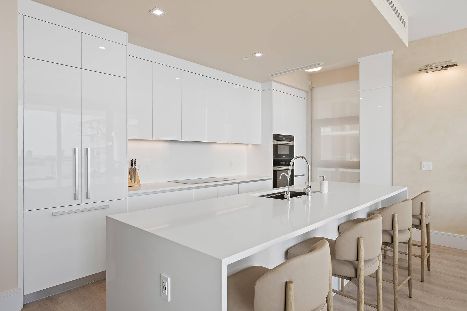 220 Lake Shore Drive, #1402, Lake Park, FL 33403 Kitchen