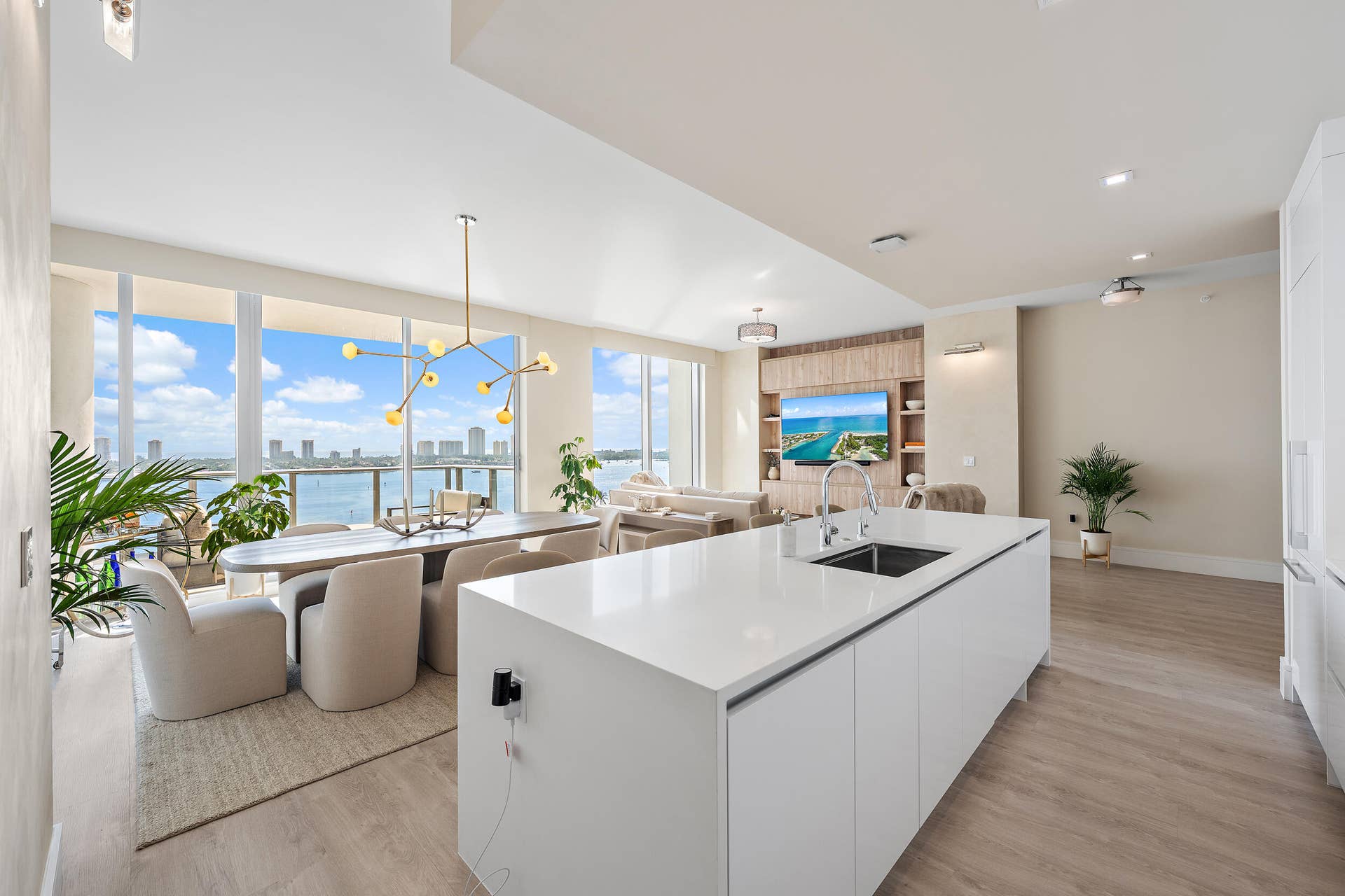 220 Lake Shore Drive, #1402, Lake Park, FL 33403 Kitchen