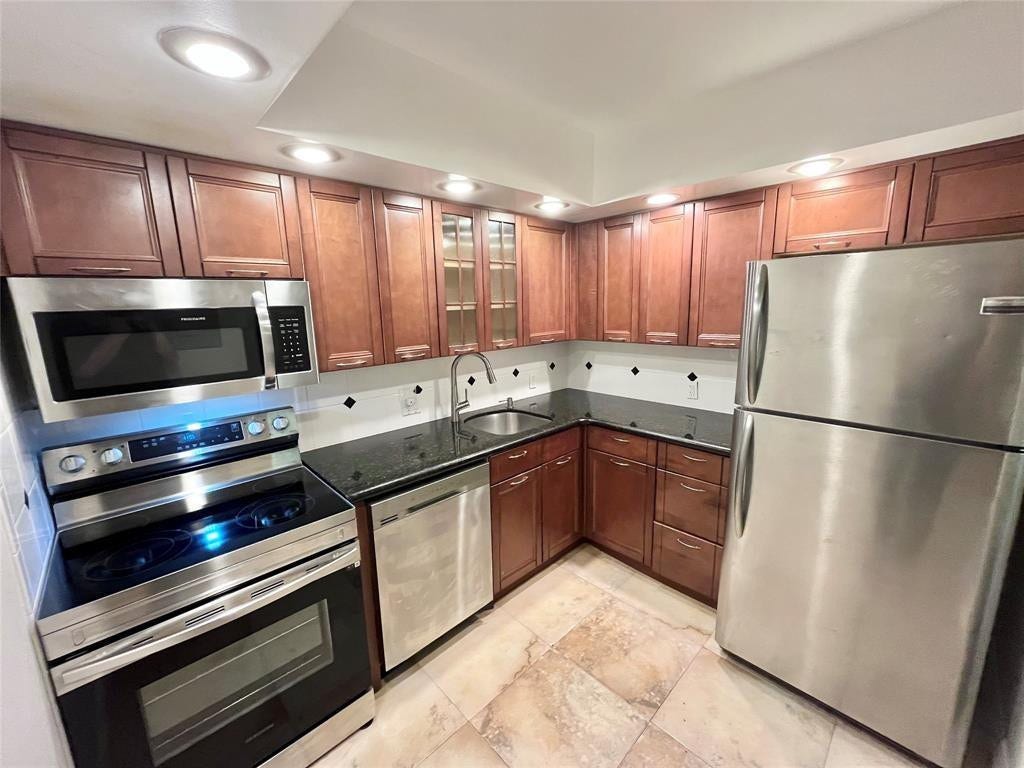3625 N Country Club Drive, #210, Aventura, FL 33180 Photo 4