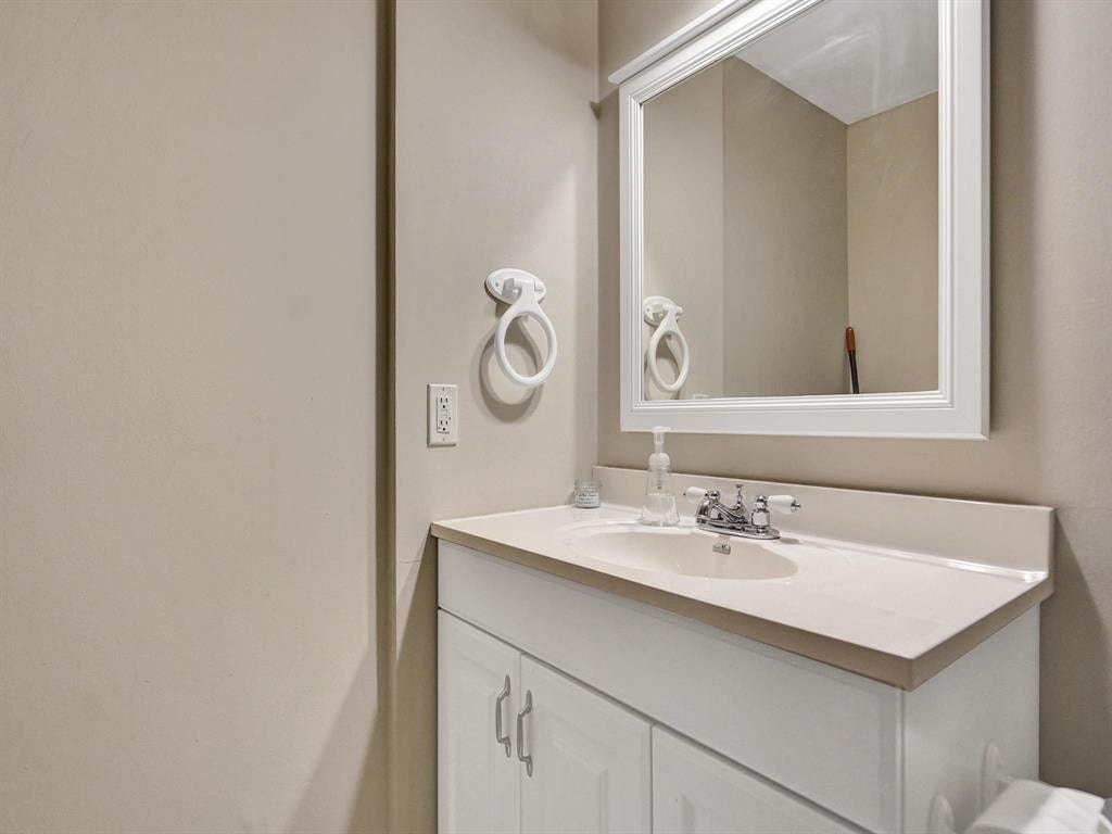 3625 N Country Club Drive, #210, Aventura, FL 33180 Photo 16