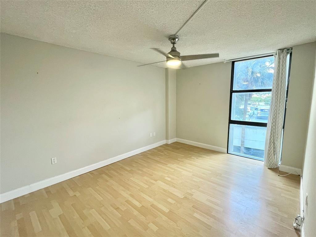 3625 N Country Club Drive, #210, Aventura, FL 33180 Photo 15
