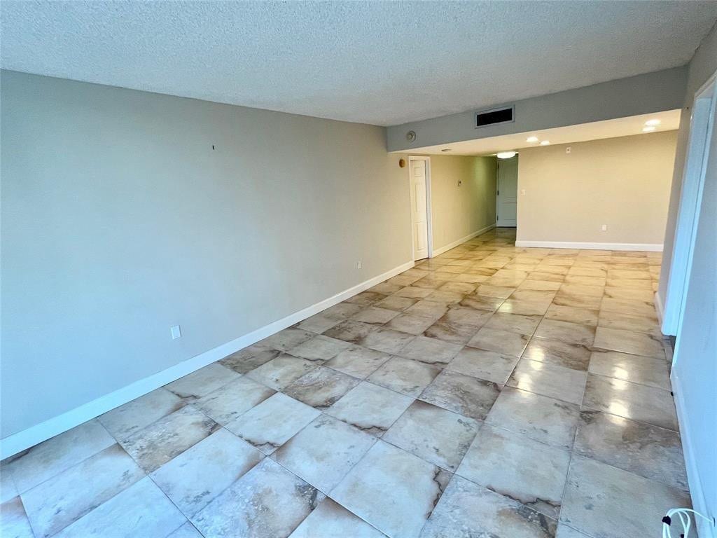 3625 N Country Club Drive, #210, Aventura, FL 33180 Photo 12