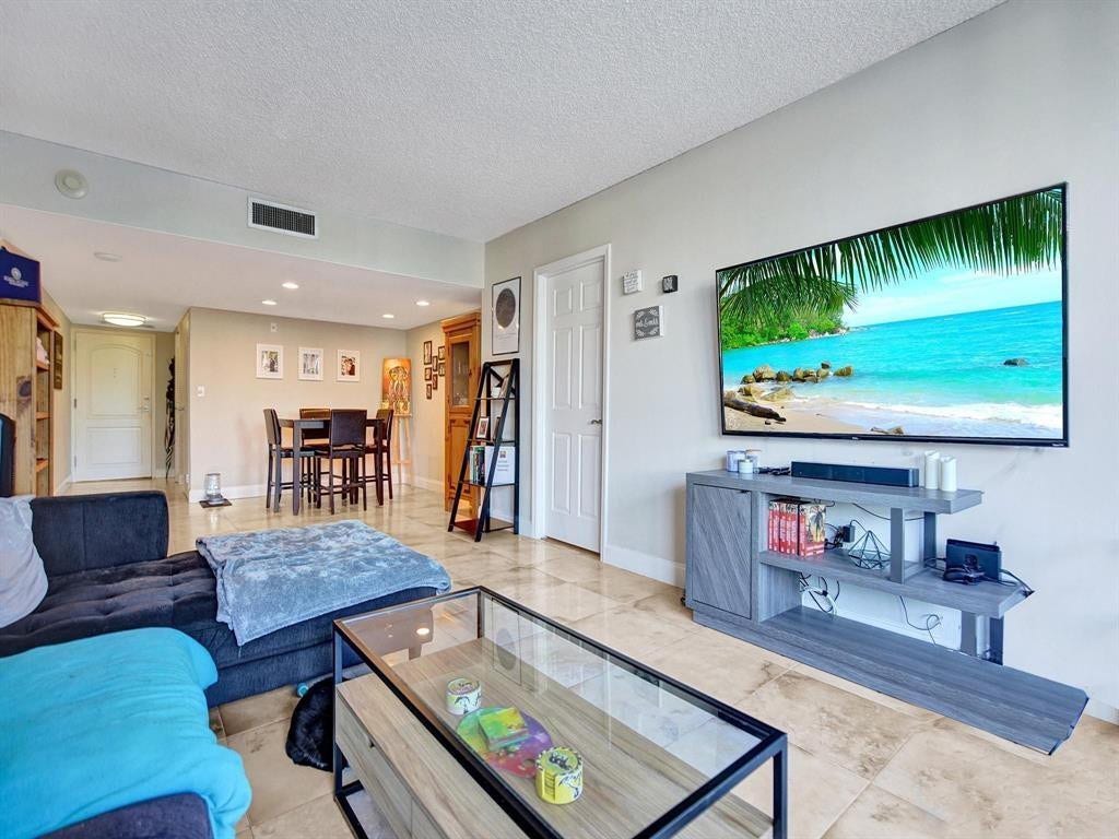 3625 N Country Club Drive, #210, Aventura, FL 33180 Photo 11