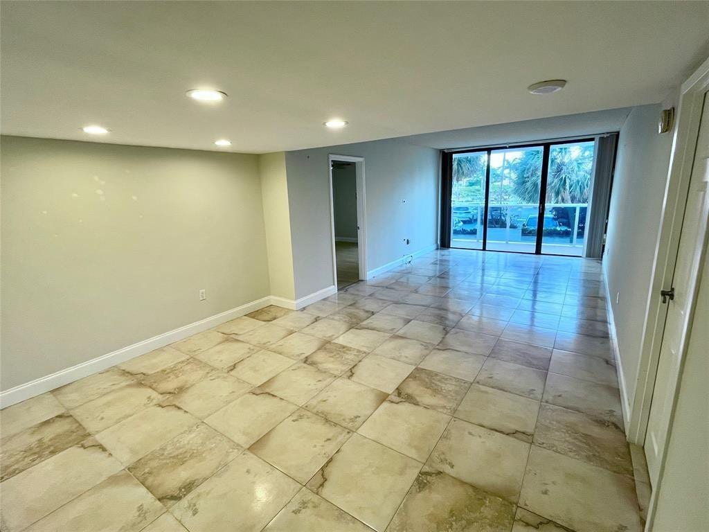 3625 N Country Club Drive, #210, Aventura, FL 33180 Photo 7