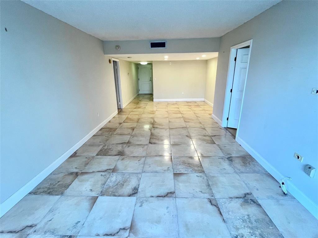 3625 N Country Club Drive, #210, Aventura, FL 33180 Photo 14