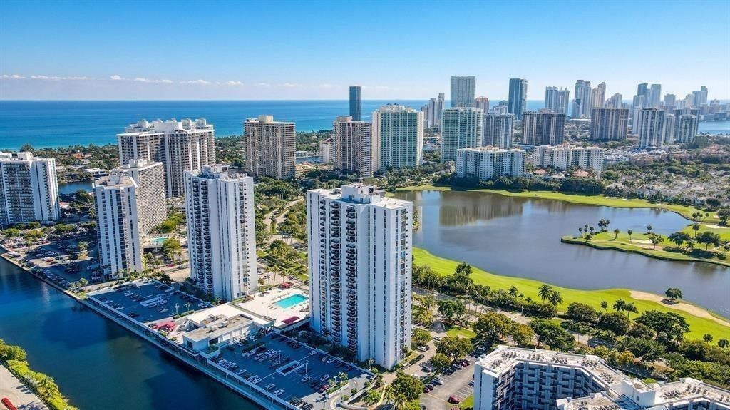3625 N Country Club Drive, #210, Aventura, FL 33180 Photo 2
