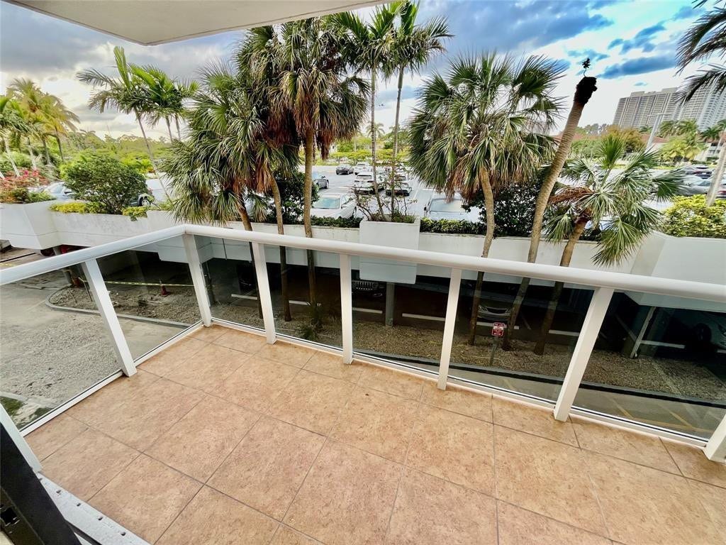 3625 N Country Club Drive, #210, Aventura, FL 33180 Photo 29