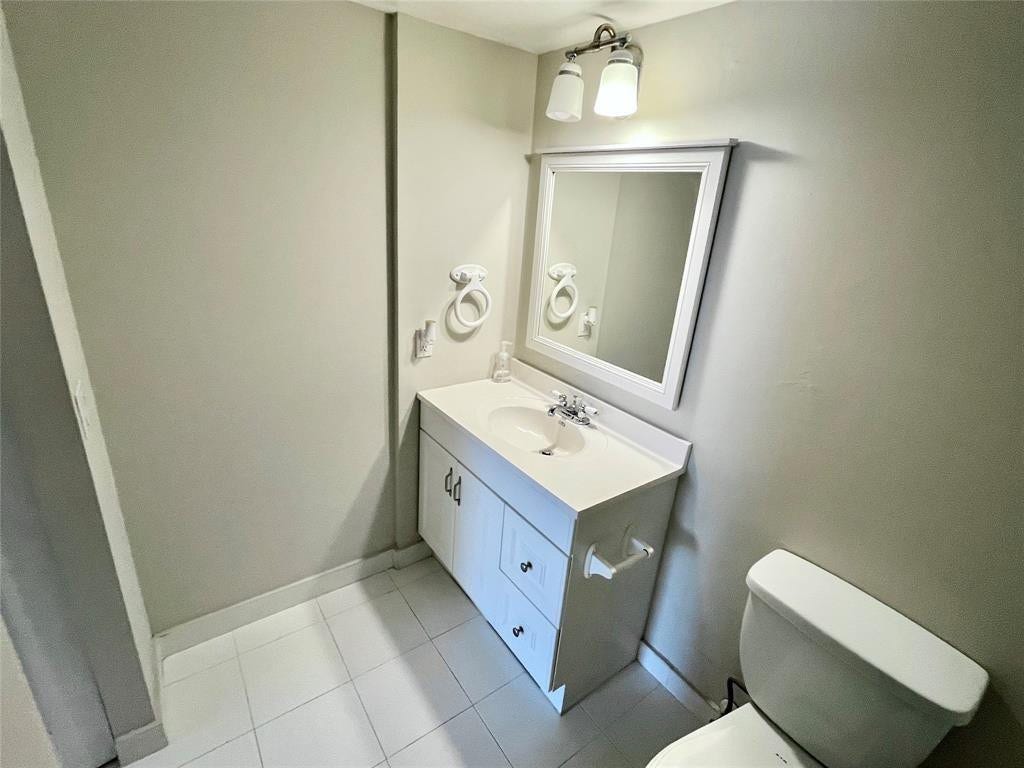 3625 N Country Club Drive, #210, Aventura, FL 33180 Photo 19