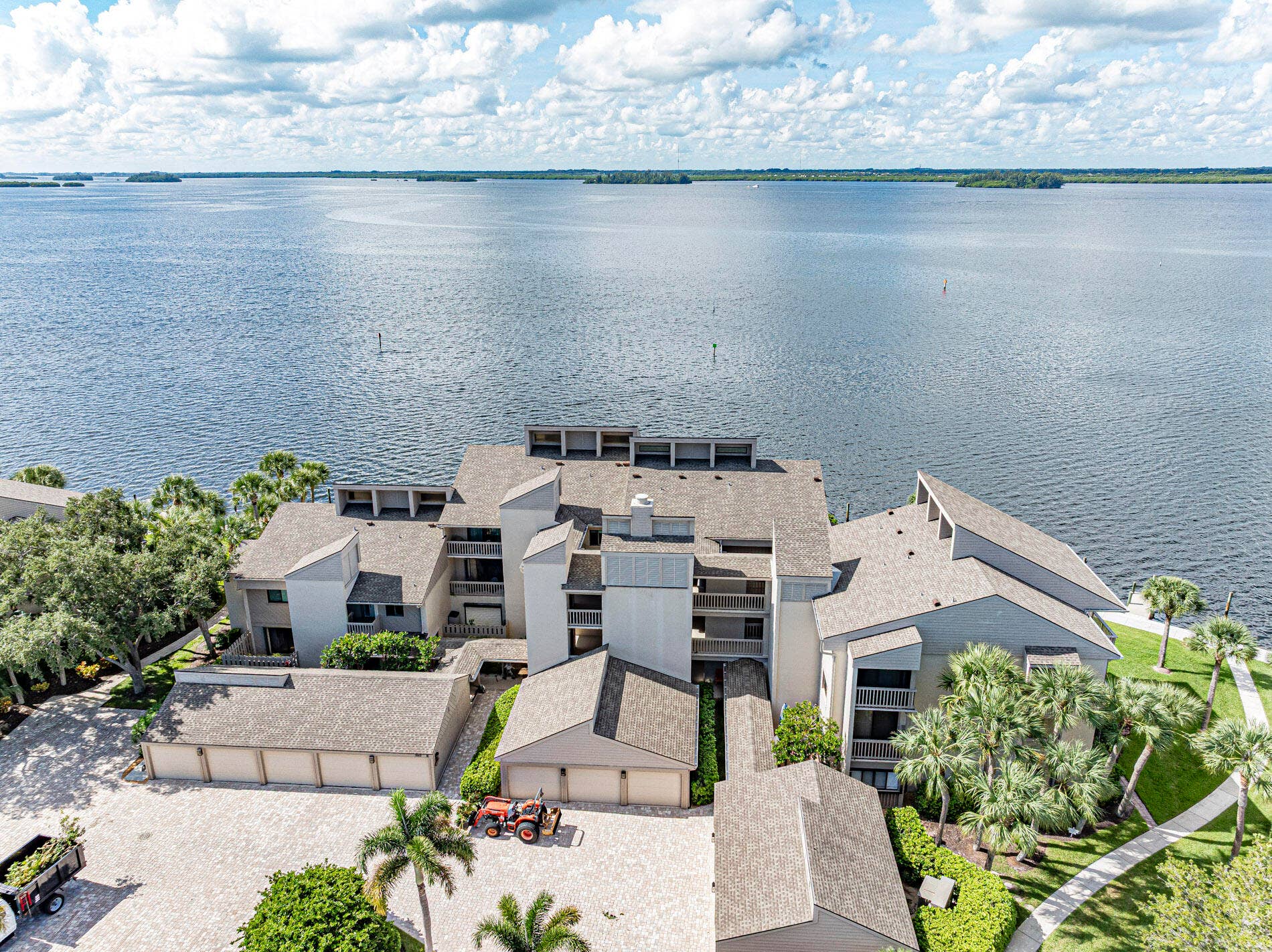 1860 Bay Road, Vero Beach, FL 32963 59